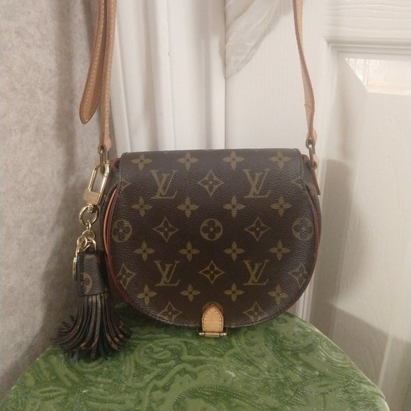 Bag of the Day 27: Louis Vuitton TAMBOURINE Monogram Bag What Fits WIMB  #bagoftheday #lvtambourine 